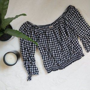 Hollister Top - Medium